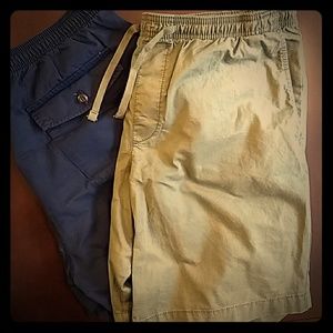2 Pairs of Gap shorts
